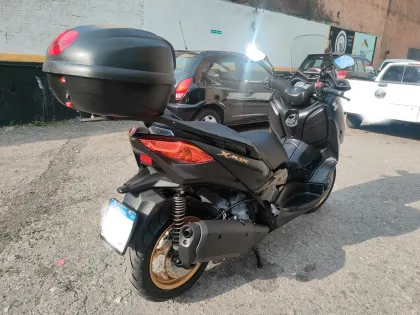 YAMAHA XMAX ABS