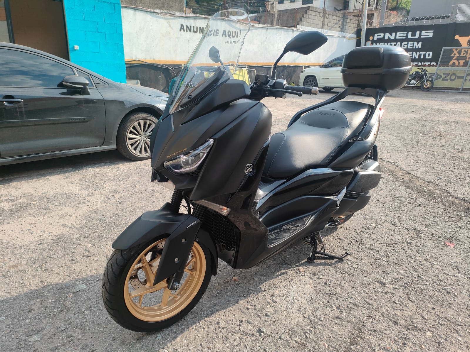 YAMAHA XMAX ABS