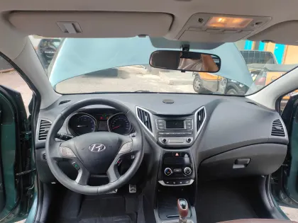 HYUNDAI HB20X 1.6 16V PREMIUM FLEX 4P AUTOMÁTICO
