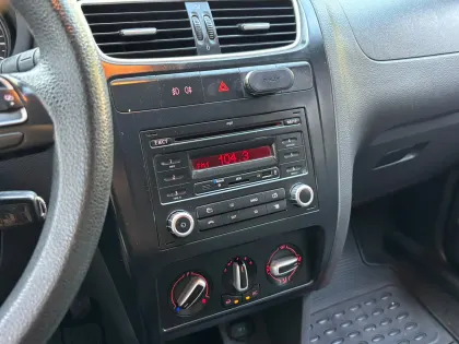 VOLKSWAGEN FOX 1.6 MI 8V FLEX 4P MANUAL