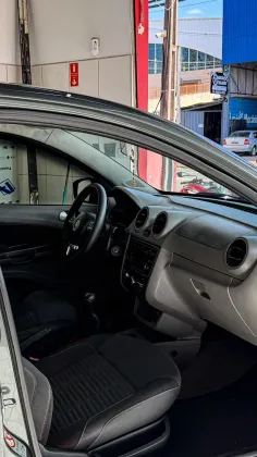 VOLKSWAGEN VOYAGE 1.6 MI HIGHLINE 8V FLEX 4P MANUAL