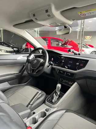 VOLKSWAGEN VIRTUS 1.0 200 TSI HIGHLINE AUTOMÁTICO