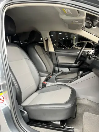 VOLKSWAGEN VIRTUS 1.0 200 TSI HIGHLINE AUTOMÁTICO
