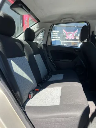 FORD FIESTA 1.6 MPI 8V GASOLINA 4P MANUAL