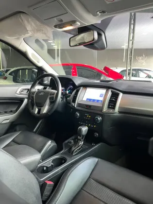 FORD RANGER 3.2 LIMITED 4X4 CD 20V DIESEL 4P AUTOMÁTICO