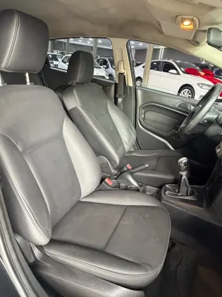 FORD FIESTA 1.6 SE STYLE HATCH 16V FLEX 4P MANUAL
