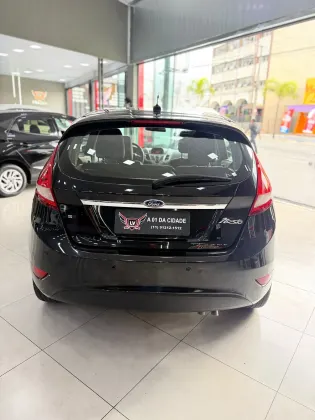 FORD FIESTA 1.6 SE STYLE HATCH 16V FLEX 4P MANUAL