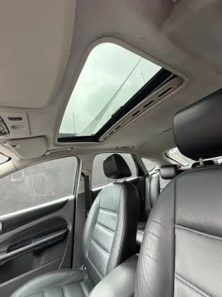 FORD FOCUS 2.0 TITANIUM HATCH 16V FLEX 4P AUTOMÁTICO