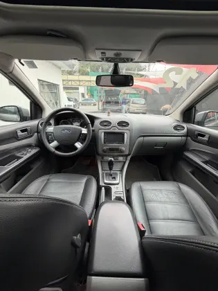 FORD FOCUS 2.0 TITANIUM HATCH 16V FLEX 4P AUTOMÁTICO
