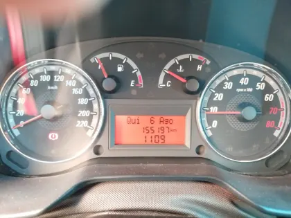 FIAT PUNTO 1.4 ELX 8V FLEX 4P MANUAL