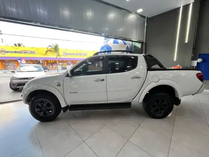 MITSUBISHI L200 TRITON 3.2 HPE 4X4 CD 16V TURBO INTERCOOLER DIESEL 4P MANUAL