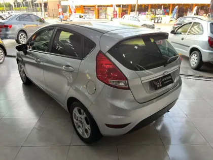 FORD FIESTA 1.6 SE HATCH 16V FLEX 4P MANUAL