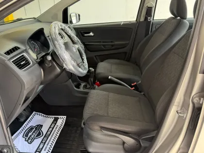 VOLKSWAGEN FOX 1.6 MI 8V FLEX 4P MANUAL
