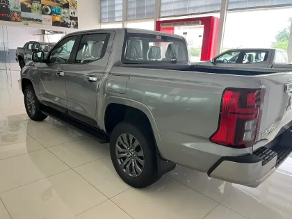 MITSUBISHI L200 TRITON 2.4 16V TURBO DIESEL GLS CD 4X4 AUTOMÁTICO