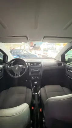 VOLKSWAGEN FOX 1.6 MI 8V FLEX 4P MANUAL