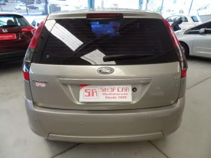 FORD FIESTA 1.6 ROCAM HATCH 8V FLEX 4P MANUAL