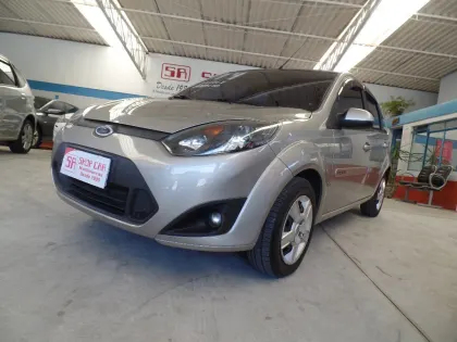 FORD FIESTA 1.6 ROCAM HATCH 8V FLEX 4P MANUAL