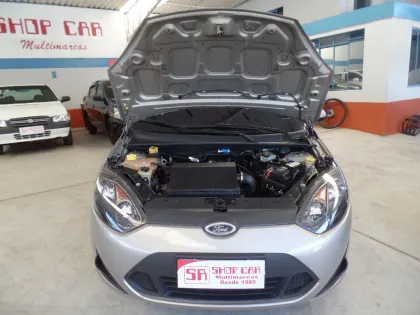 FORD FIESTA 1.6 ROCAM HATCH 8V FLEX 4P MANUAL