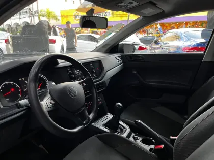 VOLKSWAGEN POLO 1.0 MPI TRACK MANUAL