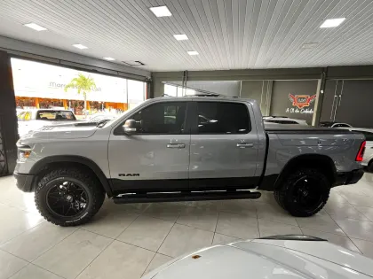 RAM 1500 5.7 V8 GASOLINA REBEL CD 4X4 AUTOMÁTICO