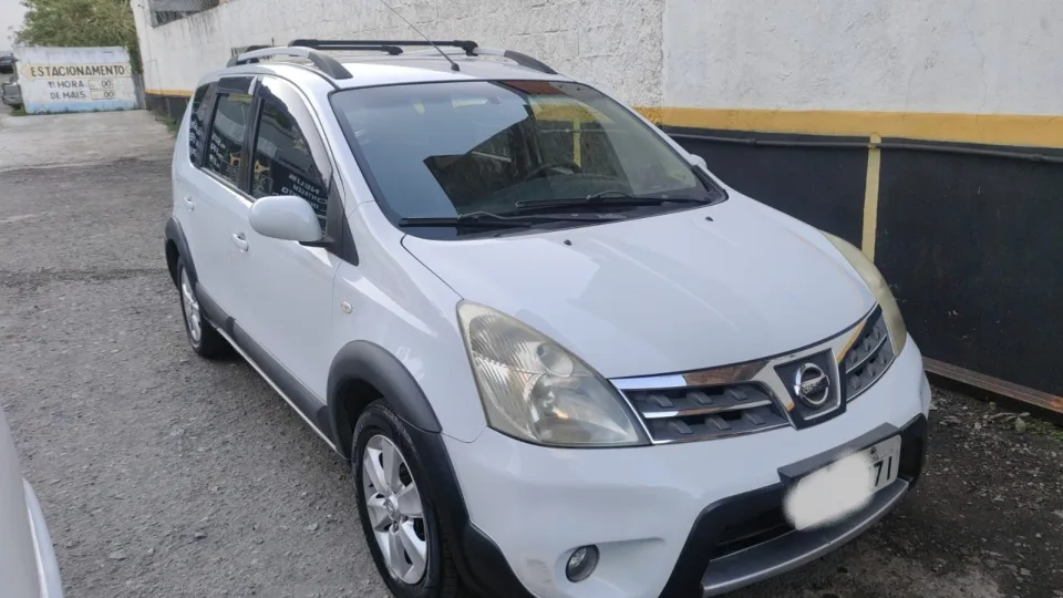 NISSAN LIVINA 1.8 SL X-GEAR 16V FLEX 4P AUTOMÁTICO