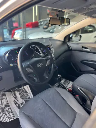 HYUNDAI HB20X 1.6 16V STYLE FLEX 4P AUTOMÁTICO