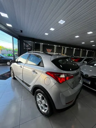 HYUNDAI HB20X 1.6 16V STYLE FLEX 4P AUTOMÁTICO