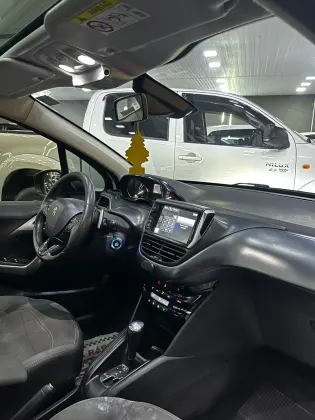 PEUGEOT 208 1.6 GRIFFE 16V FLEX 4P AUTOMÁTICO