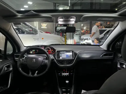 PEUGEOT 208 1.6 GRIFFE 16V FLEX 4P AUTOMÁTICO