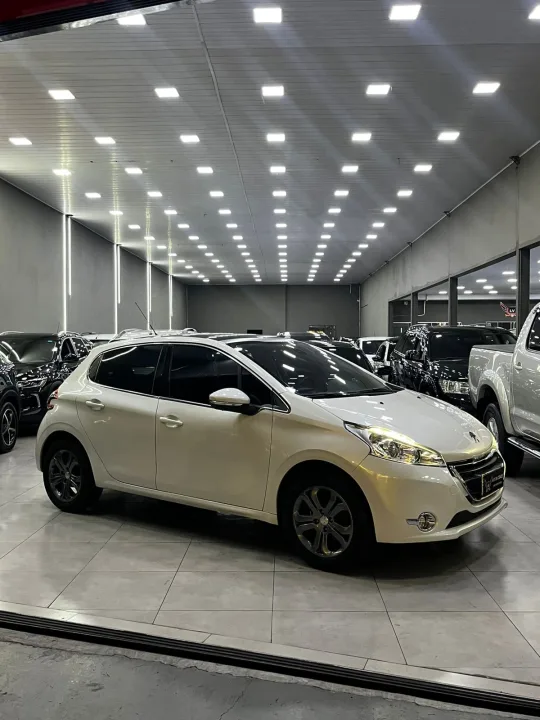 PEUGEOT 208 1.6 GRIFFE 16V FLEX 4P AUTOMÁTICO