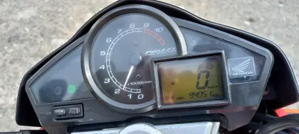HONDA CB 300R