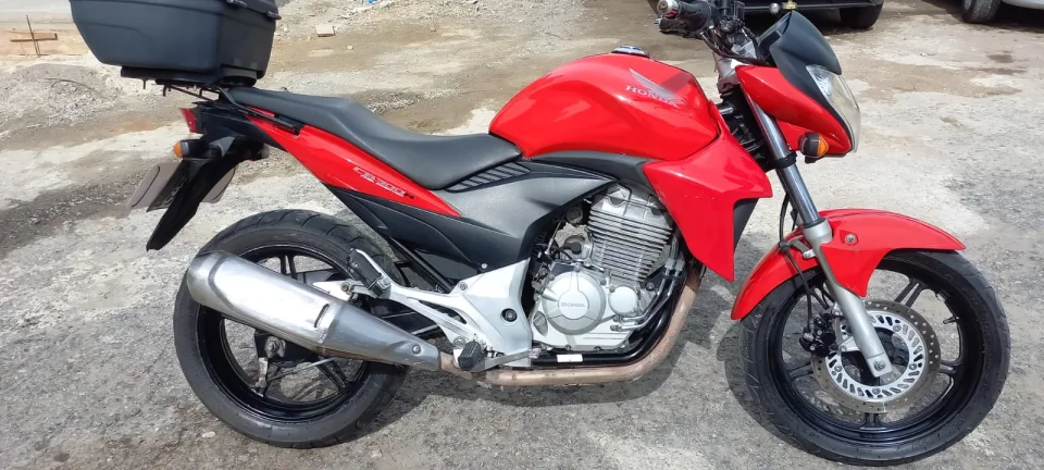 HONDA CB 300R