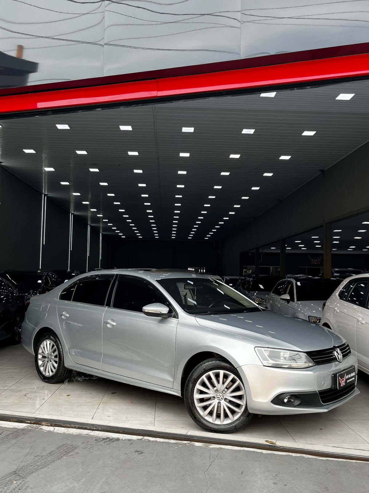 VOLKSWAGEN JETTA 2.0 TSI HIGHLINE 211CV GASOLINA 4P TIPTRONIC