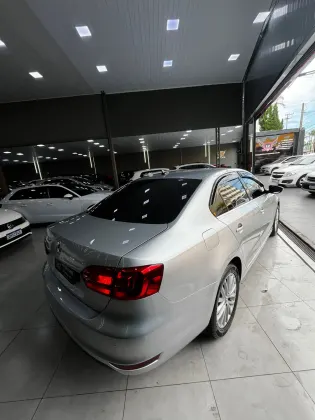 VOLKSWAGEN JETTA 2.0 TSI HIGHLINE 211CV GASOLINA 4P TIPTRONIC