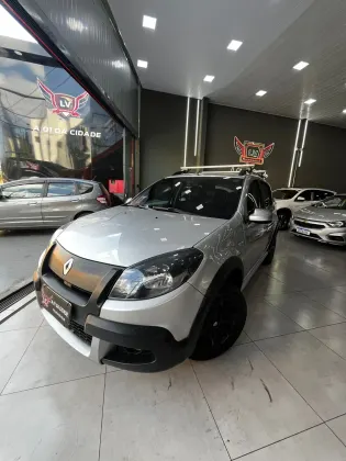 RENAULT SANDERO 1.6 STEPWAY 16V FLEX 4P AUTOMÁTICO