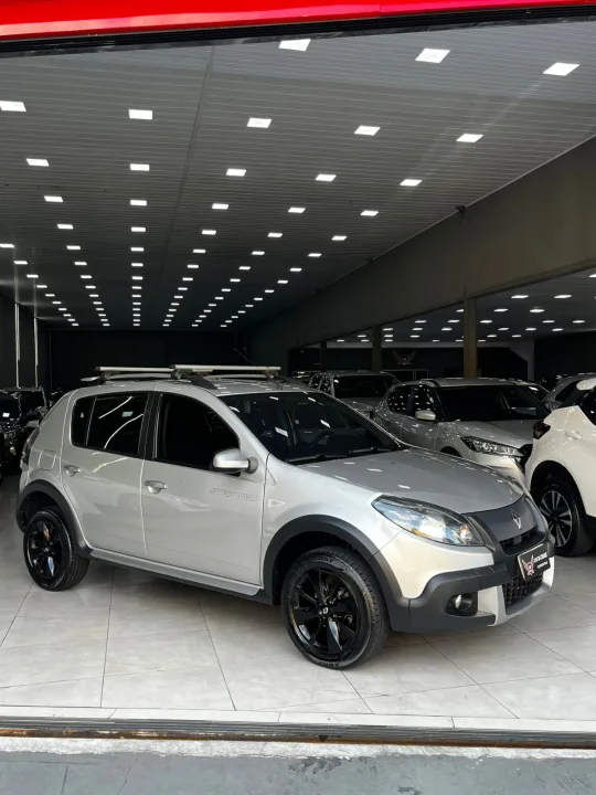 RENAULT SANDERO 1.6 STEPWAY 16V FLEX 4P AUTOMÁTICO