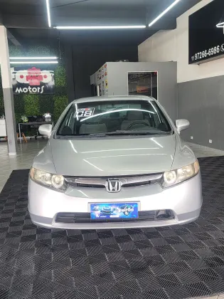 HONDA CIVIC 1.8 LXS 16V FLEX 4P MANUAL