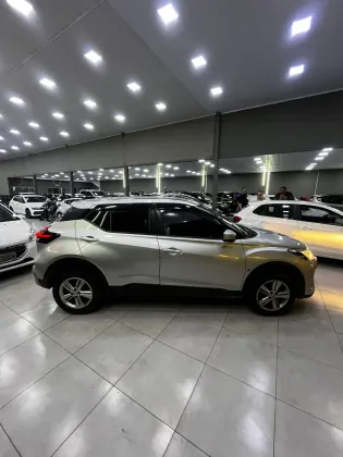 NISSAN KICKS 1.6 16V FLEXSTART ACTIVE XTRONIC