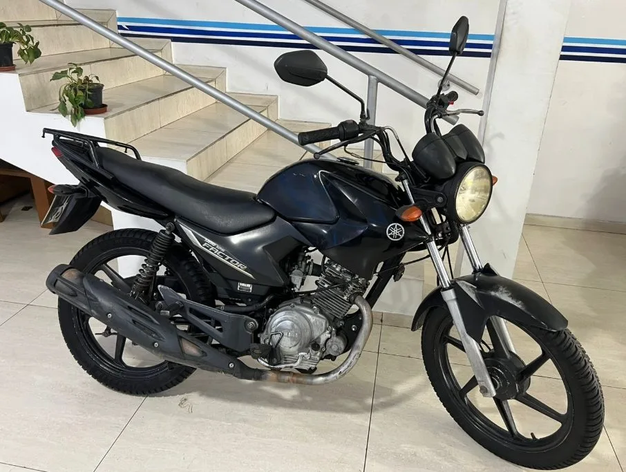 YAMAHA YBR 125 E