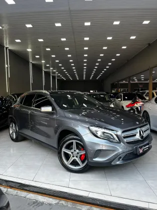 MERCEDES-BENZ CLA 200 1.6 VISION 16V FLEX 4P AUTOMÁTICO
