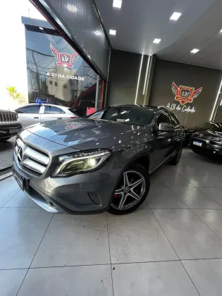 MERCEDES-BENZ CLA 200 1.6 VISION 16V FLEX 4P AUTOMÁTICO