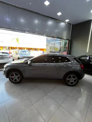 MERCEDES-BENZ CLA 200 1.6 VISION 16V FLEX 4P AUTOMÁTICO