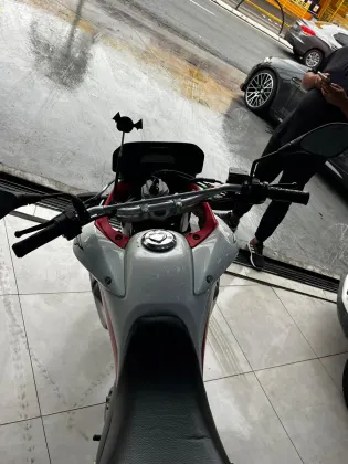 HONDA XRE 300