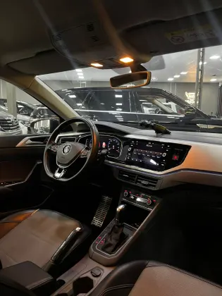 VOLKSWAGEN POLO 1.0 200 TSI HIGHLINE AUTOMÁTICO