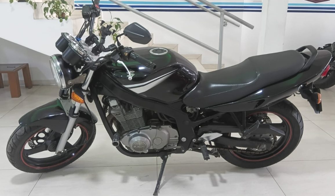 SUZUKI GS500E