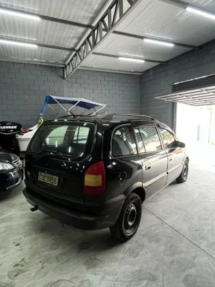 CHEVROLET ZAFIRA 2.0 MPFI EXPRESSION 8V FLEX 4P AUTOMÁTICO