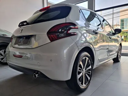 PEUGEOT 208 1.6 GRIFFE 16V FLEX 4P AUTOMÁTICO