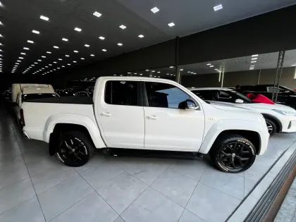 VOLKSWAGEN AMAROK 3.0 V6 TDI DIESEL HIGHLINE CD 4MOTION AUTOMÁTICO