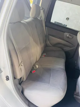 NISSAN LIVINA 1.8 SL 16V FLEX 4P AUTOMÁTICO