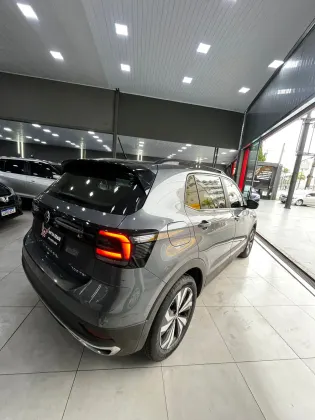 VOLKSWAGEN T-CROSS 1.0 200 TSI TOTAL FLEX COMFORTLINE AUTOMÁTICO